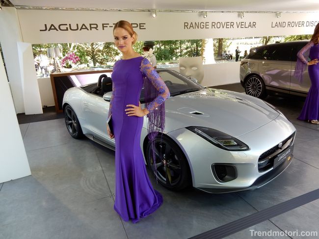 Stand Jaguar al Salone dell'Auto di Torino Parco Valentino
