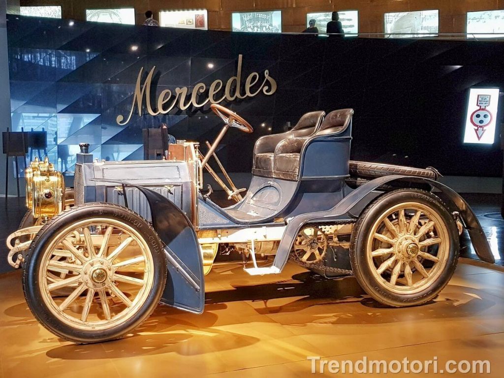 Automobile d'epoca della collezione Museo Mercedes