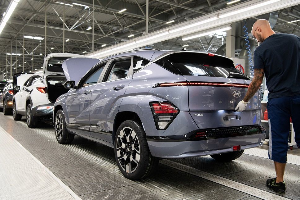 La nuova Hyundai Kona Electric esce dalle linee di montaggio