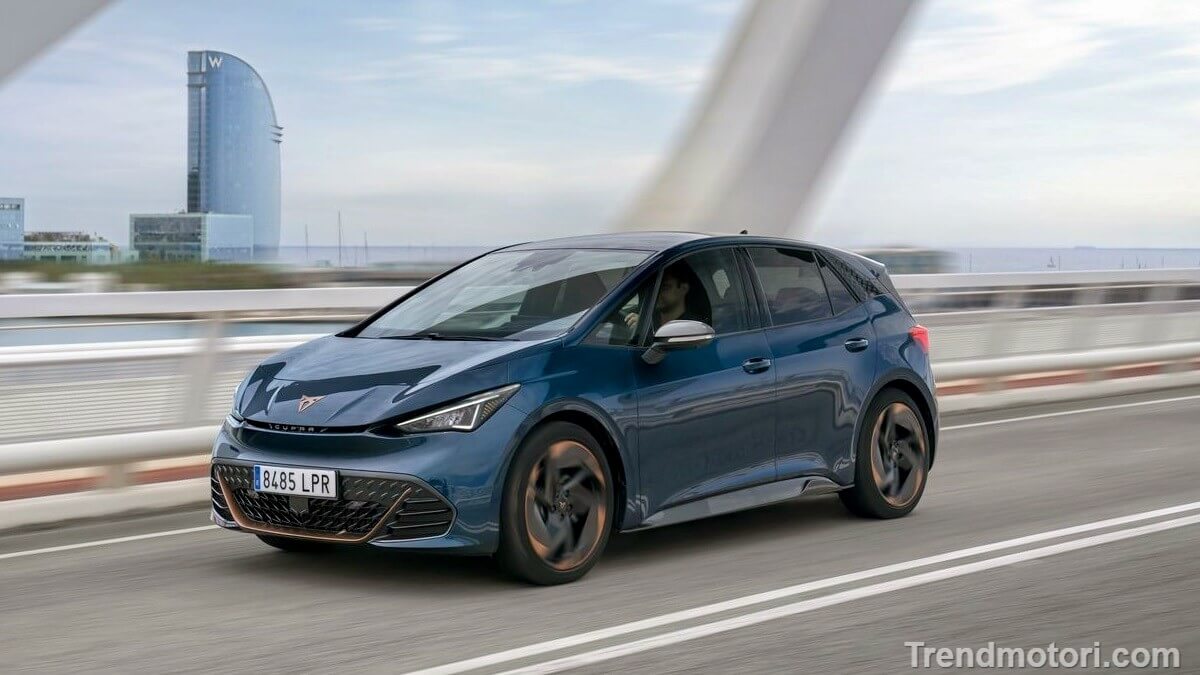 Auto elettrica sportiva Cupra Born