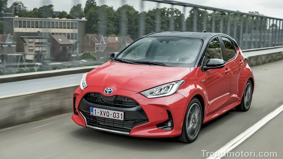 Ultimo modello Toyota Yaris Ibrida