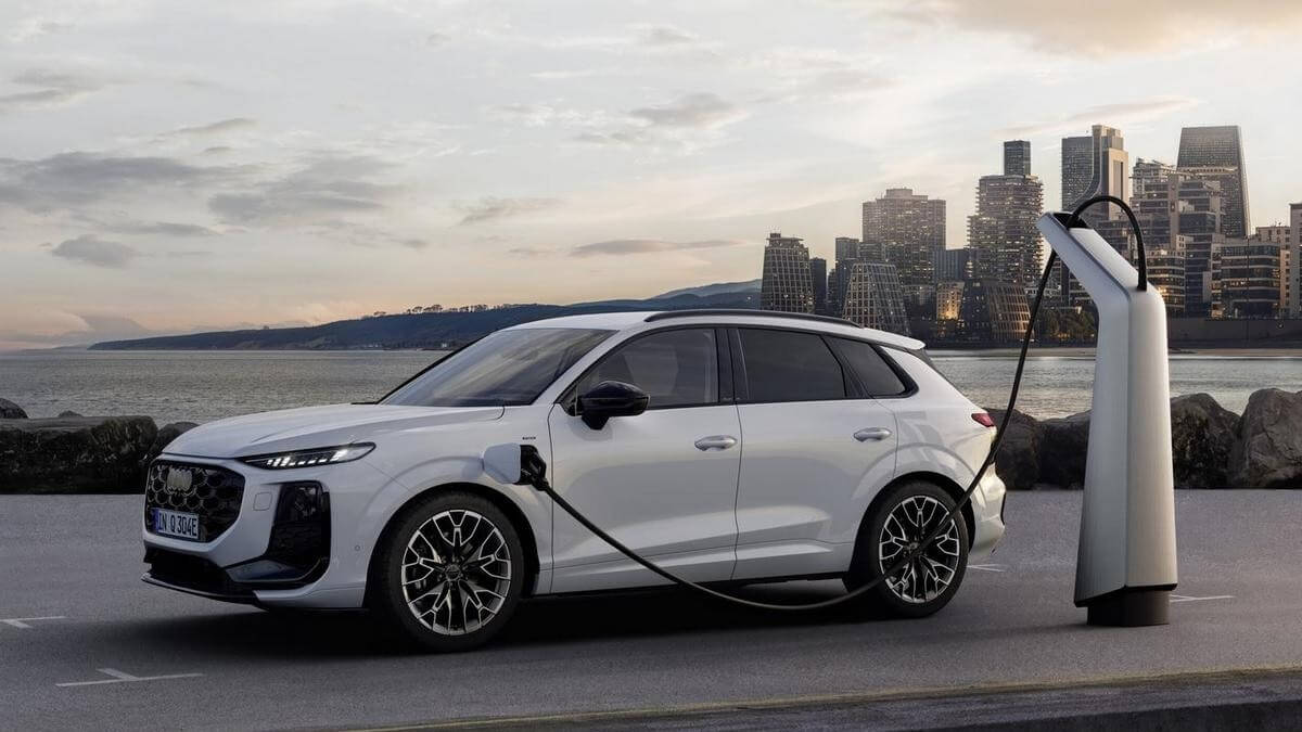 Nuovo suv Audi Q3 ibrido plug in 2026