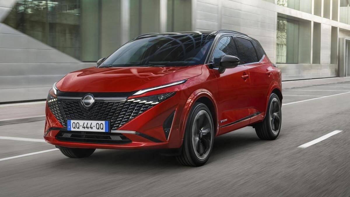 Versione restyling del suv compatto Nissan Qashqai 2025