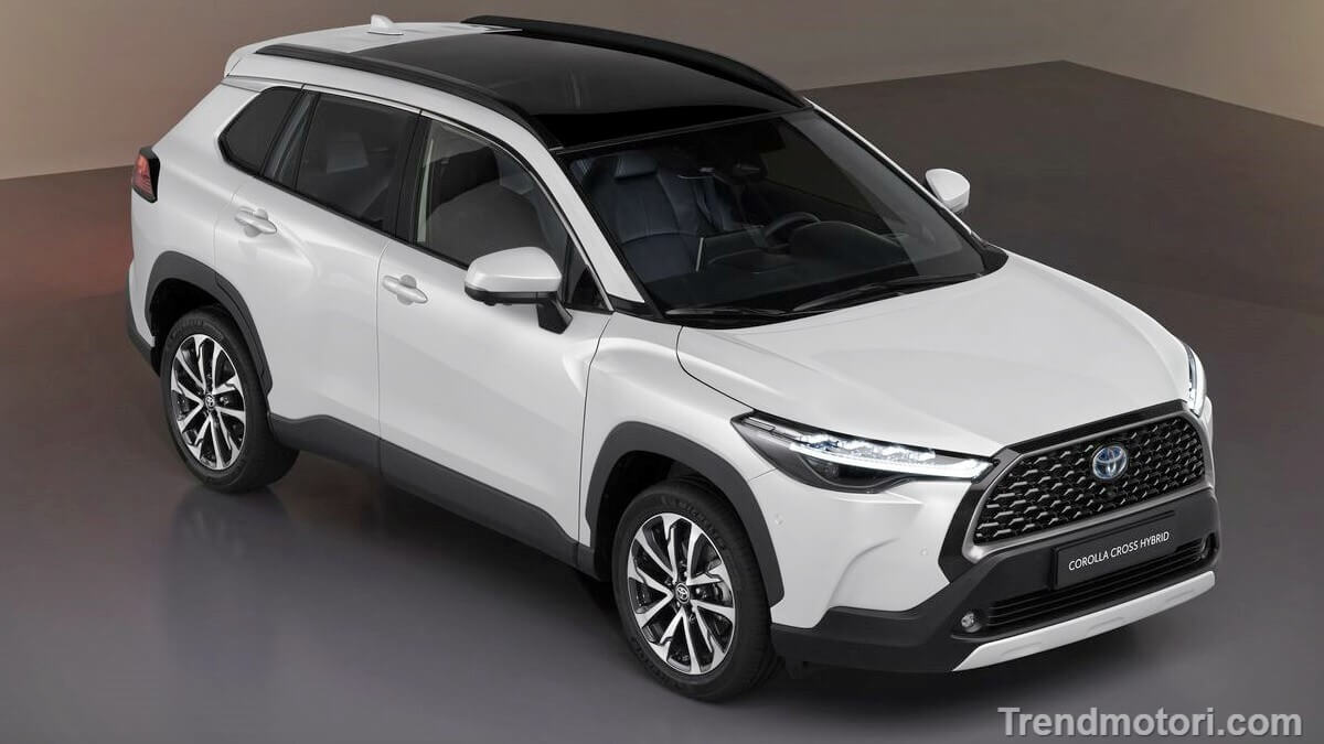 Nuovo suv compatto Toyota Corolla Cross in versione ibrida