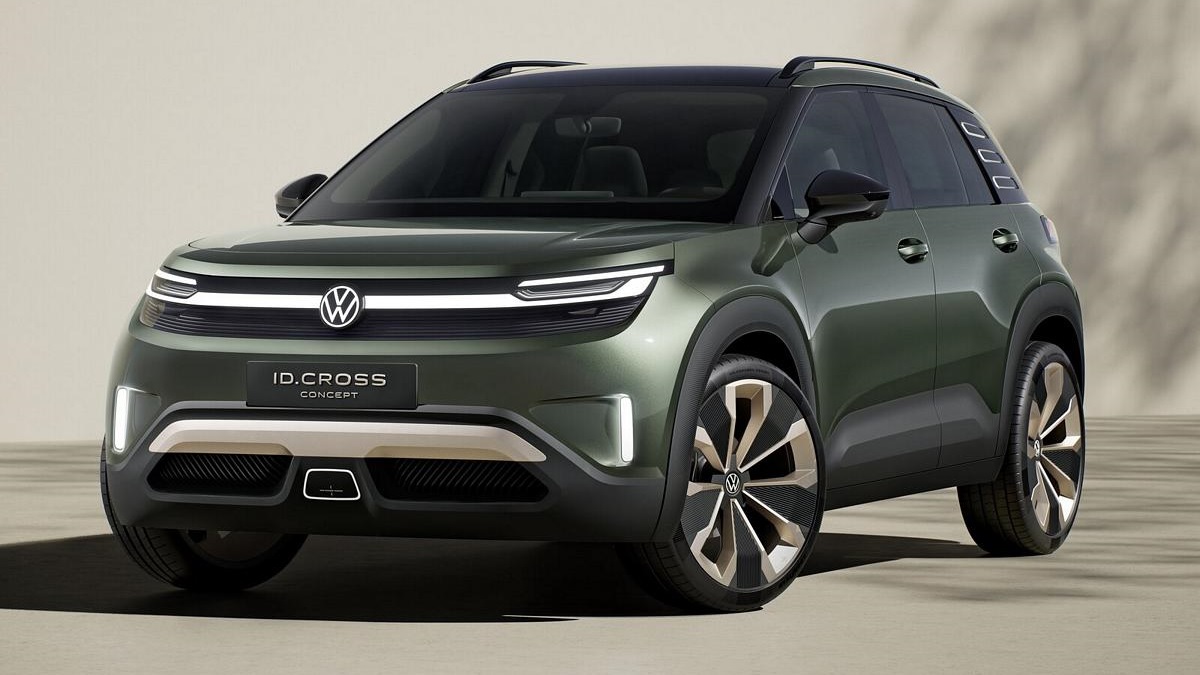Prototipo che anticipa il nuovo suv elettrico Volkswagen ID.Cross in uscita nel 2026